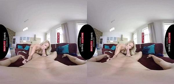  RealityLovers - Nikky likes it deep in VR